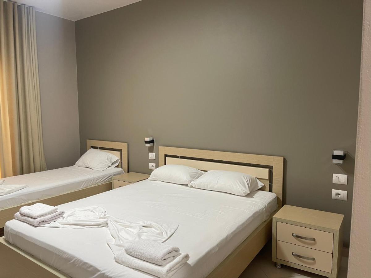 Season Inn Dhërmi Exteriér fotografie