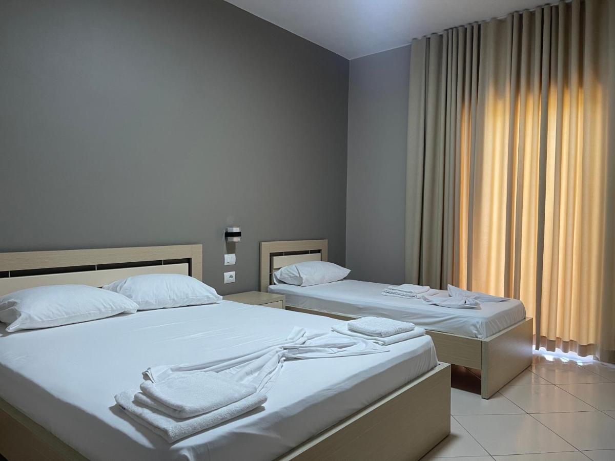 Season Inn Dhërmi Exteriér fotografie