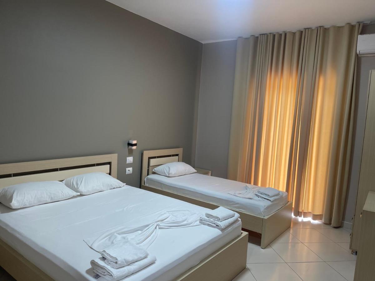 Season Inn Dhërmi Exteriér fotografie