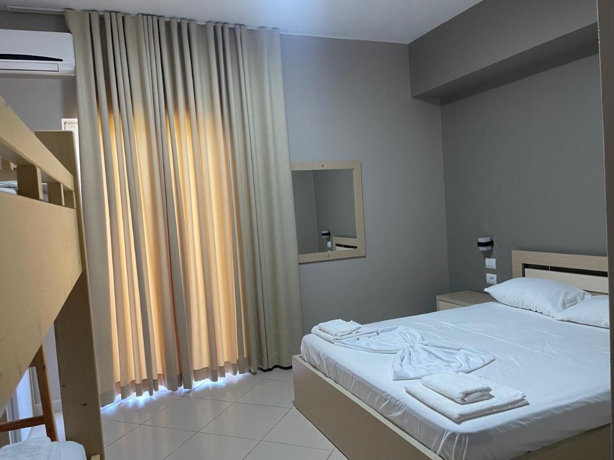 Season Inn Dhërmi Exteriér fotografie