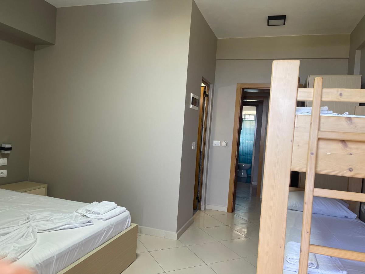 Season Inn Dhërmi Exteriér fotografie