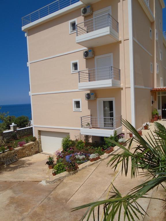 Season Inn Dhërmi Exteriér fotografie